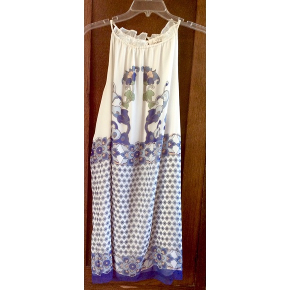 Blue and white dress with floral motif - Picture 1 of 3